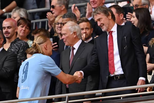  Erling Haaland shakes hands with Sir Jim Ratcliffe