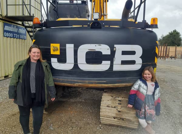 Pamela Evans and her daughter Sofia