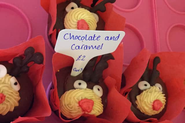 Christmas Reindeer Cakes