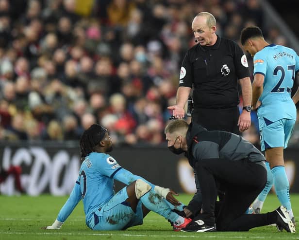 Allan Saint-Maximin picked up a knock in the loss to Newcastle. Credit: Getty.