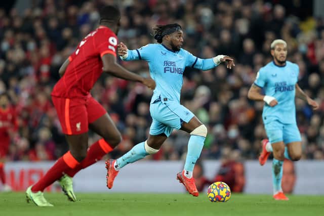 Saint-Maximin picked up an injury against Liverpool. Credit: Getty.
