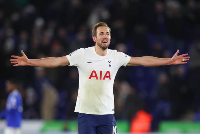 Harry Kane of Tottenham Hotspur celebrates at full time during the Premier League match (Photo by Robbie Jay Barratt - AMA/Getty Images)
