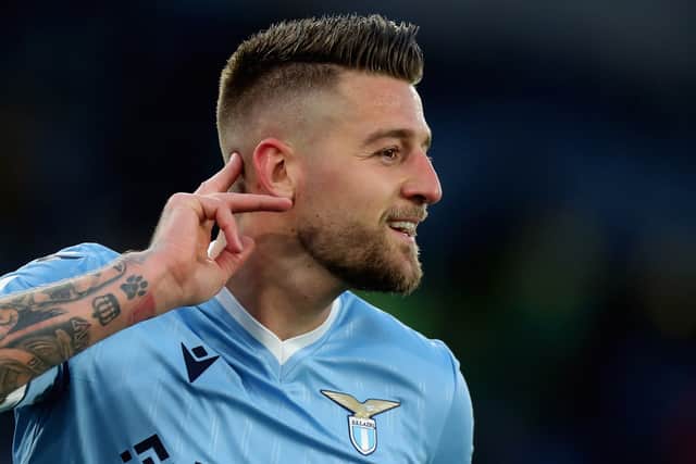 Manchester United are reportedly considering a summer move to sign Lazio midfielder Sergej Milinkovic-Savic, having previously failed with their attempt three years ago. It is believed the midfielder would replace Paul Pogba. (Corriere dello Sport)