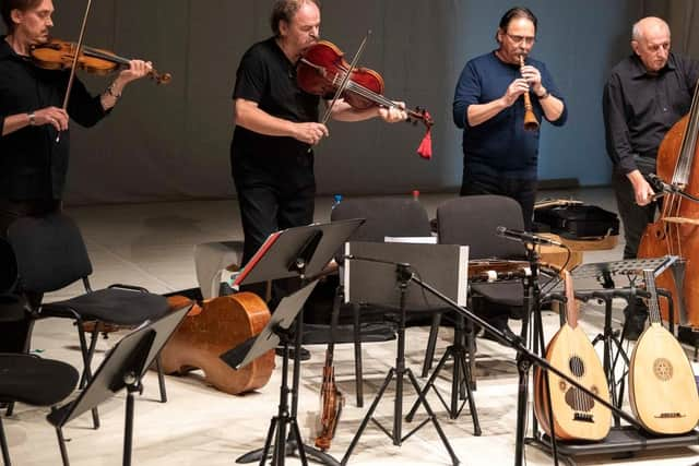 Musicians from Barozda