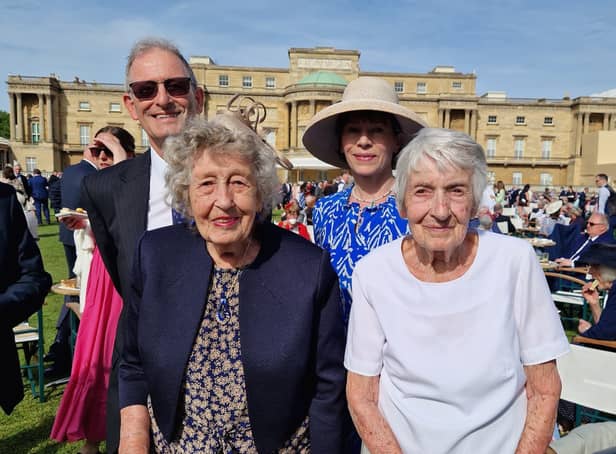 <p>Gisela Feldman and Sonja Sternberg visit Buckingham Palace</p>