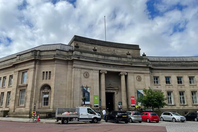 The existing library in Le Mans Crescent, Bolton