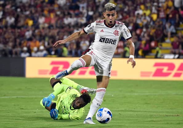 Manchester United's Andreas Pereira is reportedly nearing a move to Fulham after agreeing to a three-year deal with the London club. It is thought that the Red Devils accepted a bid of around £10 million for the Brazilian. (The Athletic)