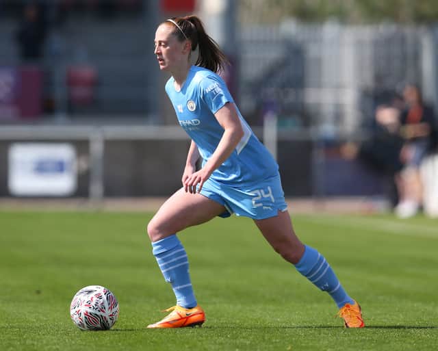 Keira Walsh becomes the world’s most expensive women’s player with her move to Barcelona. 