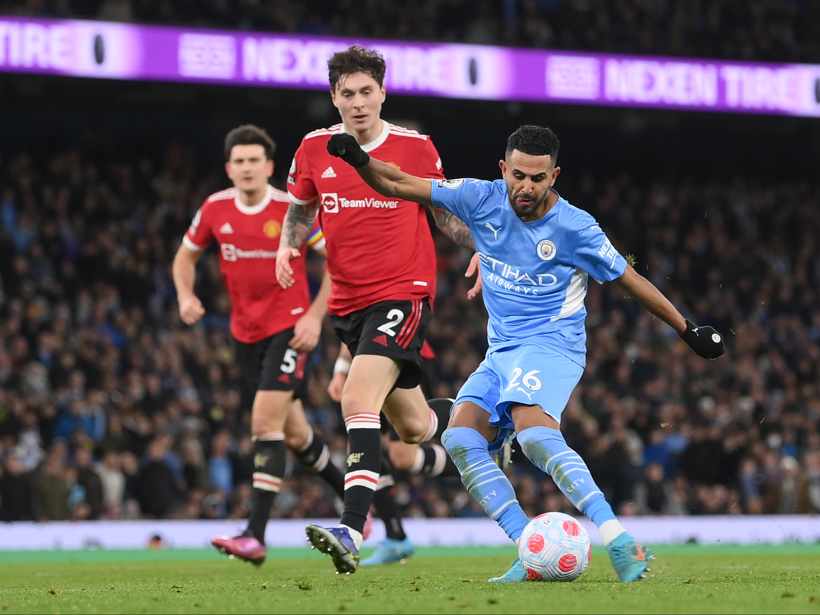 Man City vs Man Utd: warning over road diversions & rail disruption as travel advice issued for Etihad
