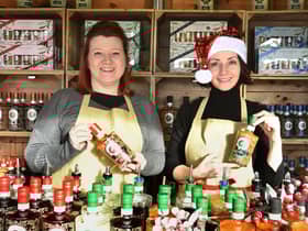 Laura and Eileen sell gin on the Riverside Craft Spirits stall 