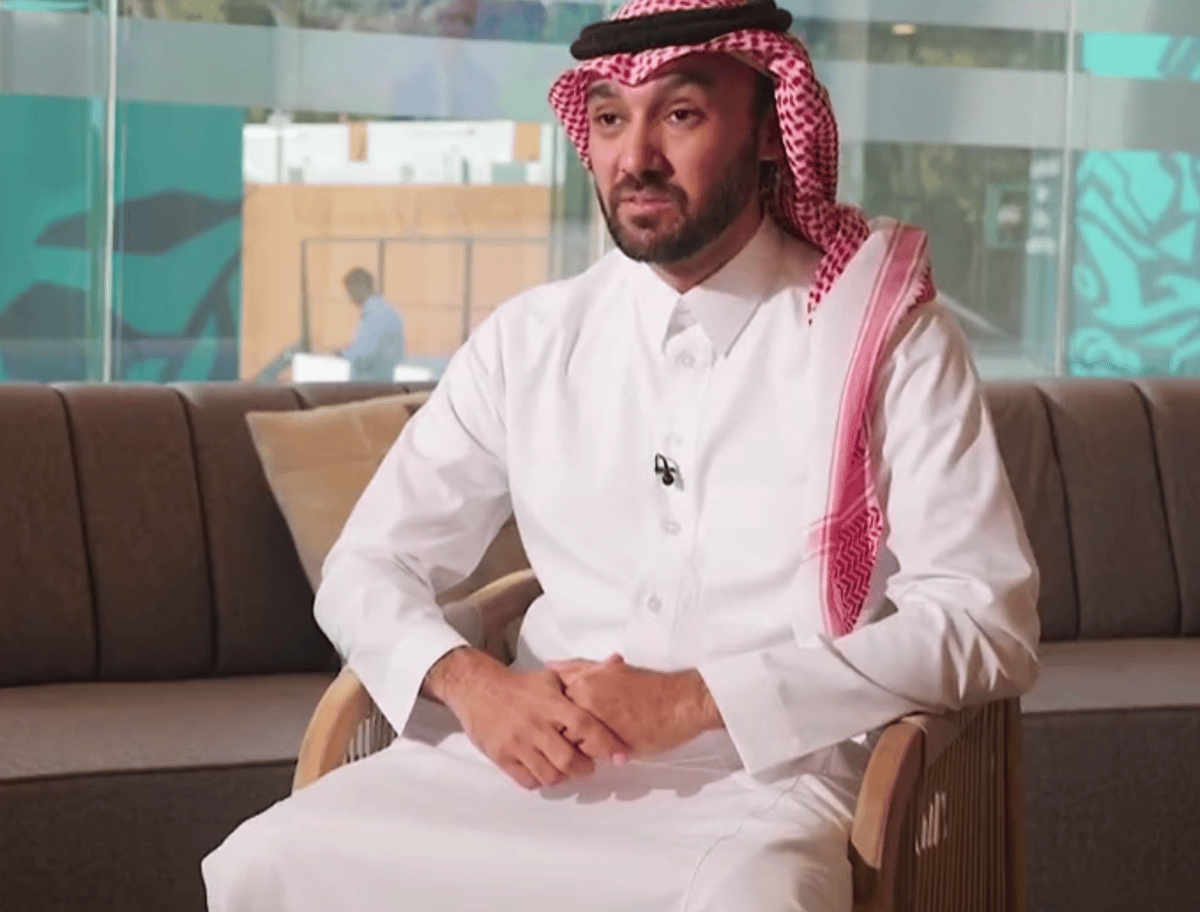 وزير الرياضة السعودي يعترف بالاستيلاء على مان يود
