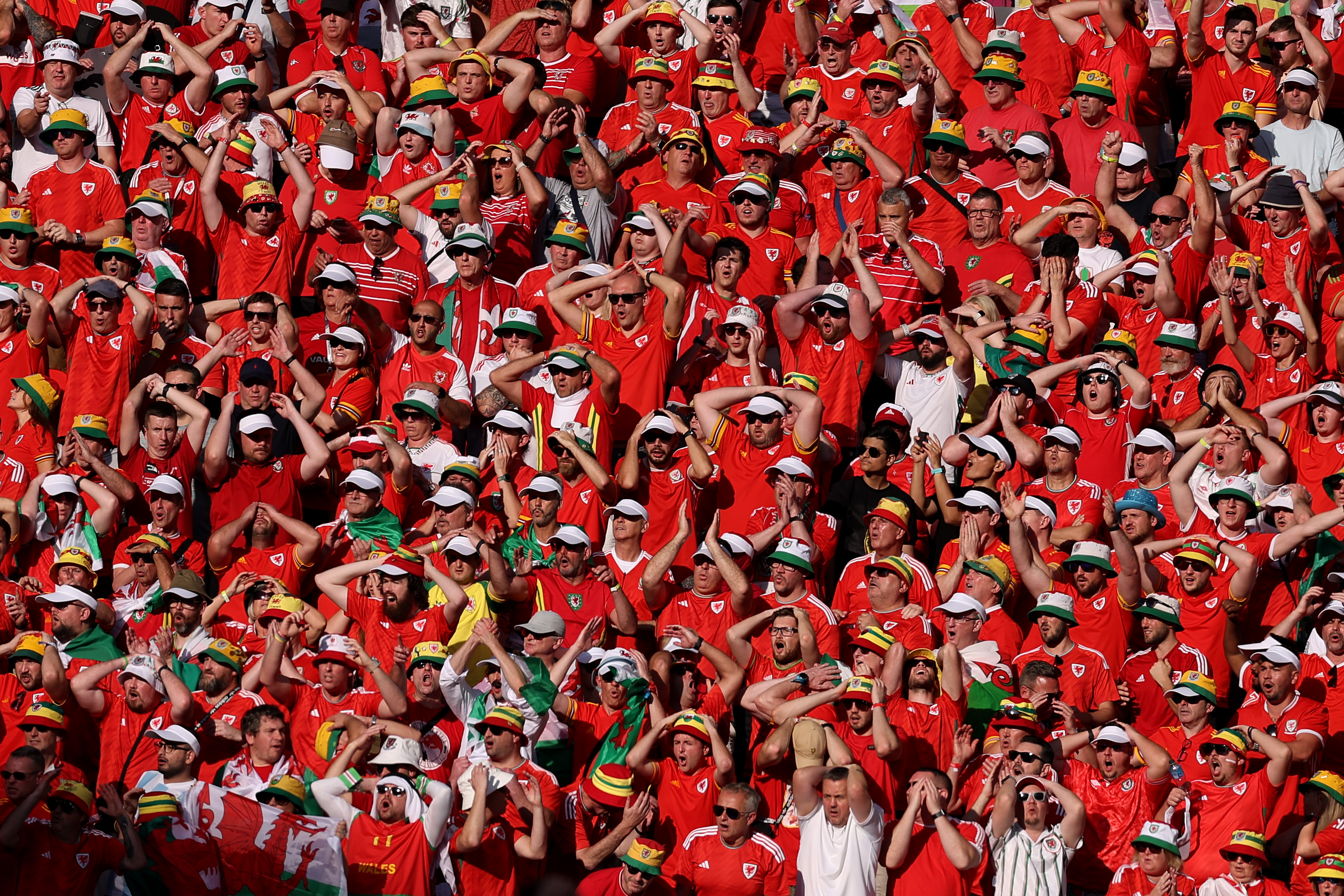 Yma o Hyd: lyrics to Wales Ar Log and Dafydd Iwan anthem, English translation and what does the song mean?


