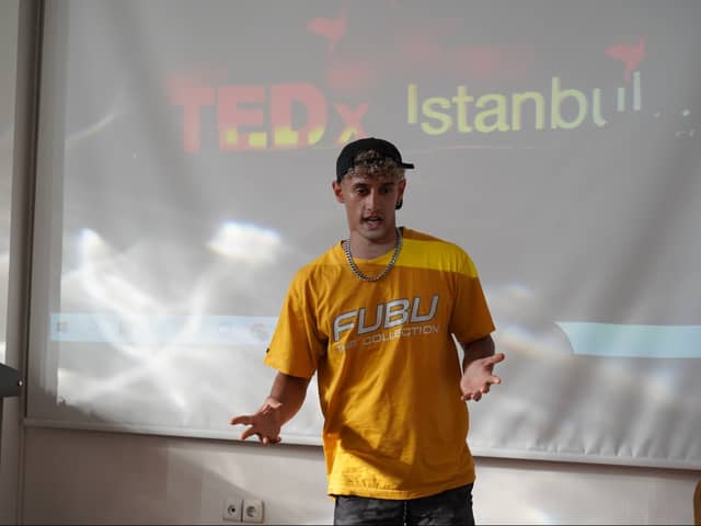 Hamza Dar - who is known as Humz - giving a workshop in Istanbul