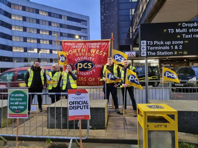 PCS union members at Manchester Airport on the picket line Credit: Mike Jones 