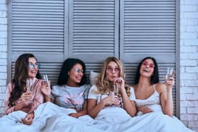 Galentine’s Day Drinks: The perfect night in with the girls including champagne, cocktails and non alcoholic