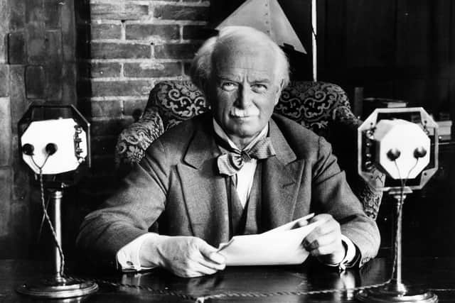 Liberal MP and former Prime Minister, David Lloyd George (1863 - 1945), 1st Earl of Dwyfor, (Lloyd-George of Dwyfor), makes a broadcast.  (Photo by Jimmy Sime/Central Press/Getty Images)