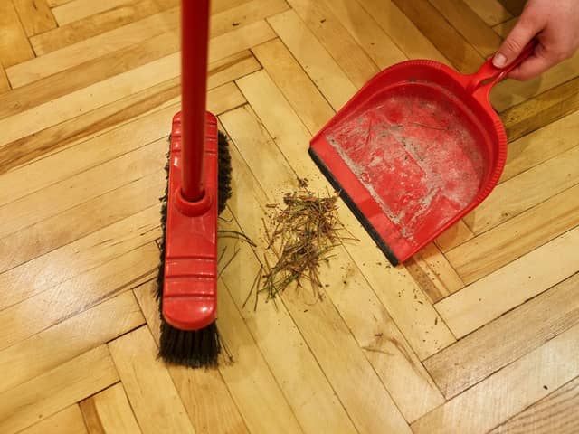 How to remove problem pine needles (photo: Shutterstock)