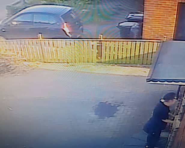 Sophie leaving her home address at 7.06pm