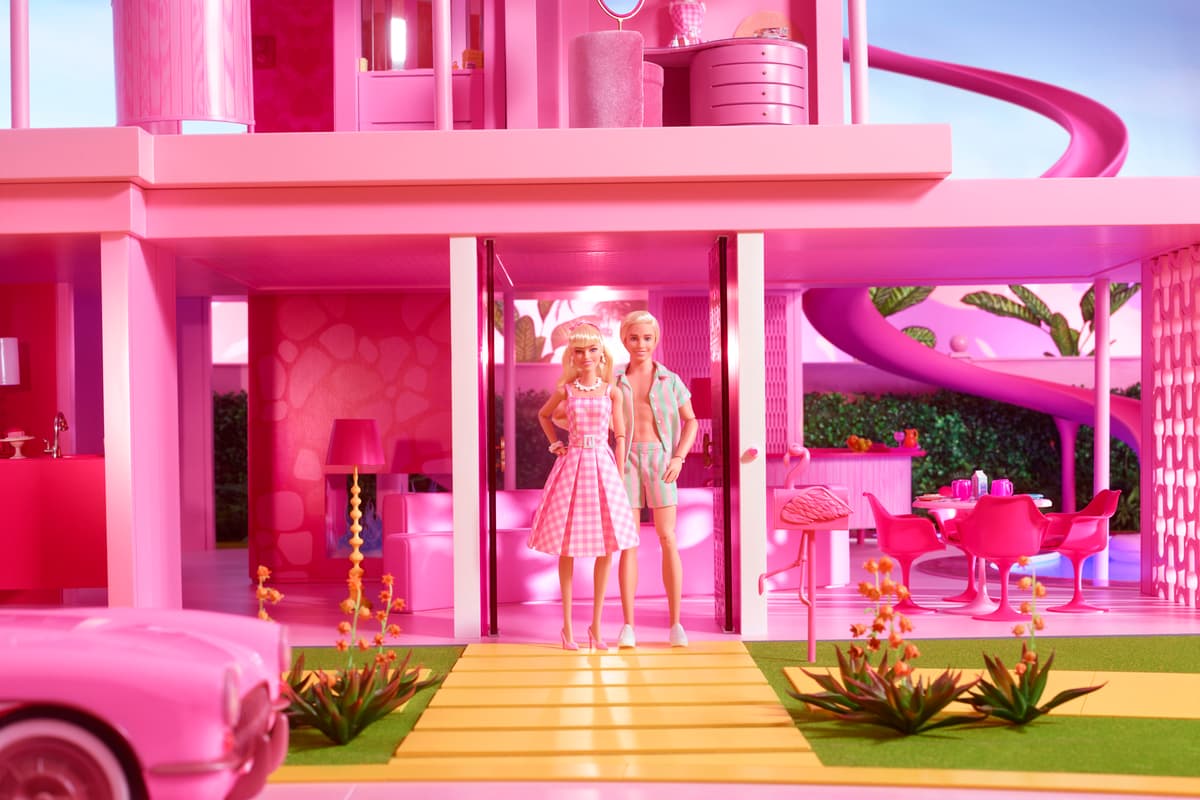 Another Barbie pop up in London! This time in Selfridges. Visit Barbi