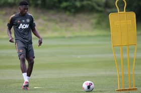Di'Shon Bernard has signed for Sheffield Wednesday.