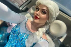 Grace Glennon dressed as Elsa from Frozen