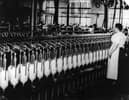 circa 1909: Jones' Cotton Mill, Manchester. (Photo by Topical Press Agency/Getty Images)