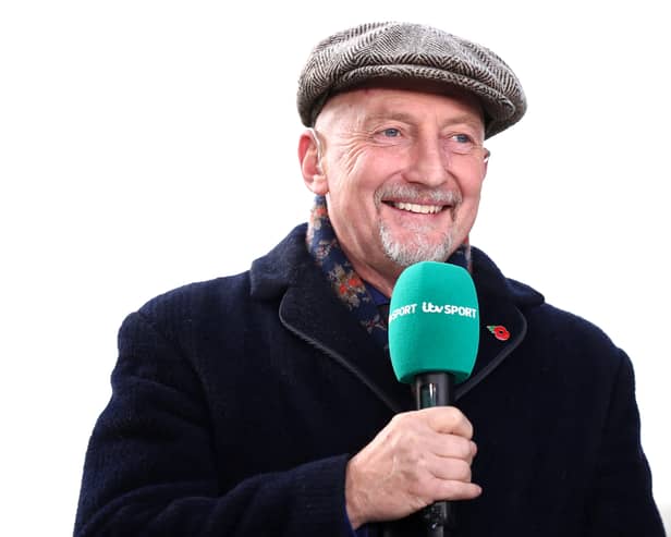 Ian Holloway has given his verdict on the current Manchester United team and the problems the manager faces.