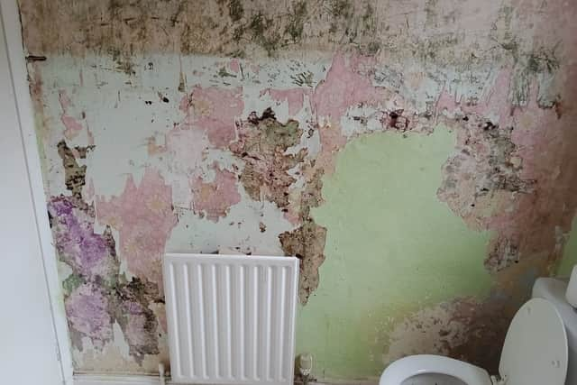 The bathroom before works were done in Lauren Yeo's home