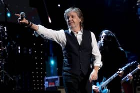 Sir Paul McCartney has announced a series of UK tour dates as part of his "Got Back" world tour. 