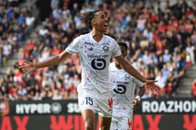 Leny Yoro will have to choose between Real Madrid and Manchester United