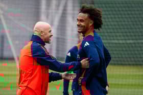 Erik ten Hag and Joshua Zirkzee of Manchester United