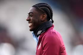 Divin Mubama has signed for Manchester City from West Ham United.
