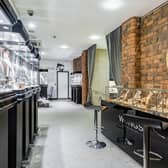 Wongs Jewellers Liverpool is a family run jewellers which first opened in 1979. The store and workshop has been in several locations across the city, with the flagship store at Whitechapel opening in 2010.