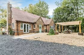 Little Ees Lane, Sale, M33 5GT 
