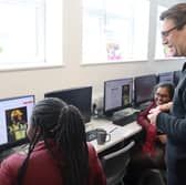 Andy Burnham visit to Rayner Stephens High School in Tameside to announce Beeline platform, part of the MBACC. For use by newswire partners. Credit: GMCA

