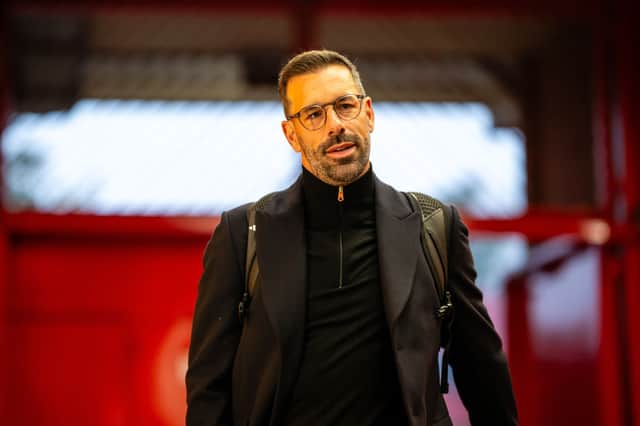 Ruud van Nistelrooy takes charge of Manchester United for the first time