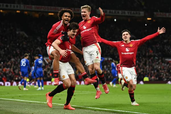 Manchester United came from behind to defeat Leicester in the FA Cup