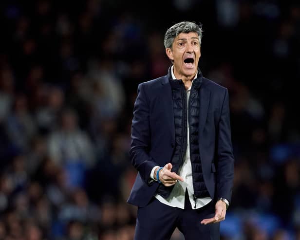 Imanol Alguacil, Head Coach of Real Sociedad, gestures during the UEFA Europa League 2024/25 Round of 16 First Leg match between Real Sociedad de Futbol and Manchester United at Reale Arena on March 06, 2025 in San Sebastian, Spain.