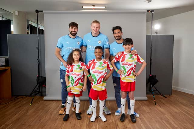  Erling Haaland, Joško Gvardiol, İlkay Gündoğan with children for Kellogg's new shirt launch