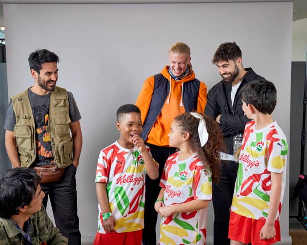 Manchester City stars Erling Haaland, Joško Gvardiol, İlkay Gündoğan surprise young fans at Kellogg's photo shoot
