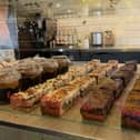 Buzzy Bee cakes