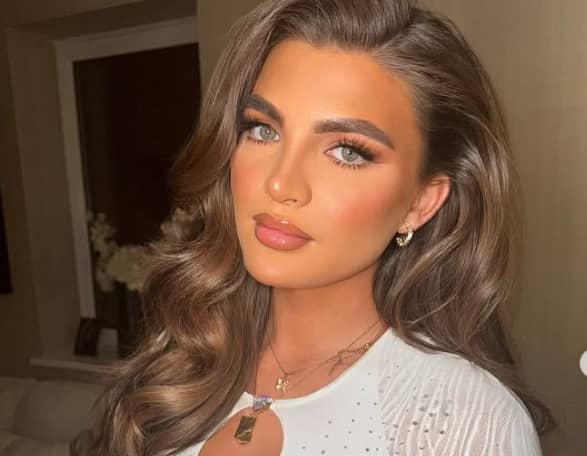 Gabriella Bardsley, daughter of former Manchester United and Sunderland footballer Phil Bardsley, broke down in tears as she admitted to drink driving during a court appearance on Monday. 