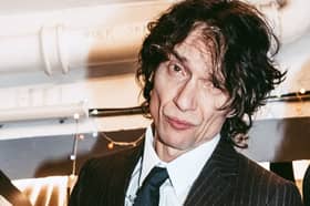 Justin Hawkins (Gareth Parker)