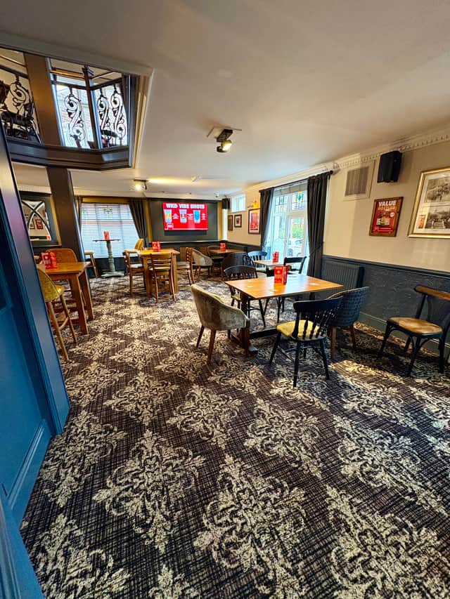 Popular Oldham pub re-opens after huge six-figure refurbishment - see ...