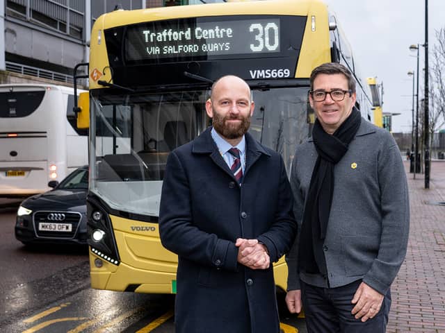 Andy Burnham and Paul Dennett with new 30 bus