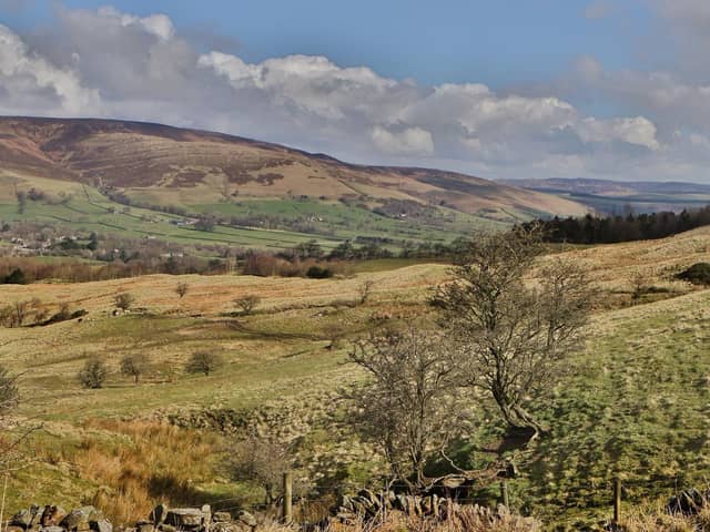 Edale is an ideal base for hiking trips. The village is located at one end of the Pennine Way and near to Kinder Scout, the highest point in the Peak District. It is easily reached by train, with services on the Hope Valley line between Sheffield and Manchester stopping at Edale.